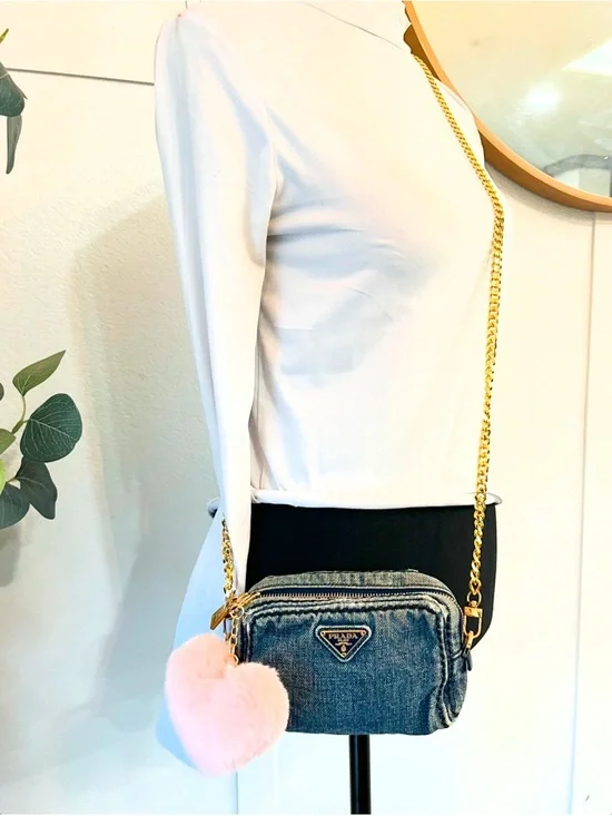 Prada bag - Picture 7 of 11